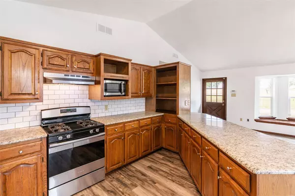 3836 Rs County Road 1605, Lone Oak, TX 75453