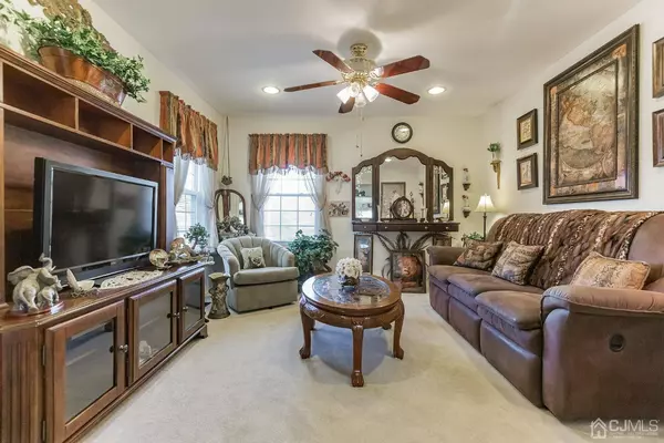 138 Concordia CIR, Monroe, NJ 08831