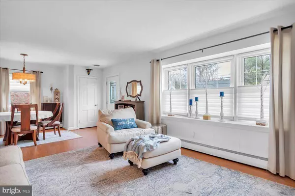 884 MERCER, Barrington, NJ 08007