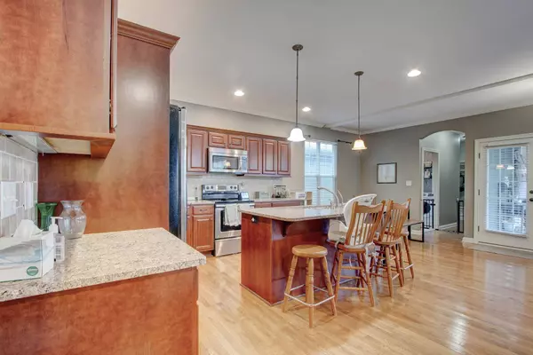 5929 Aldridge DR, Whitestown, IN 46075