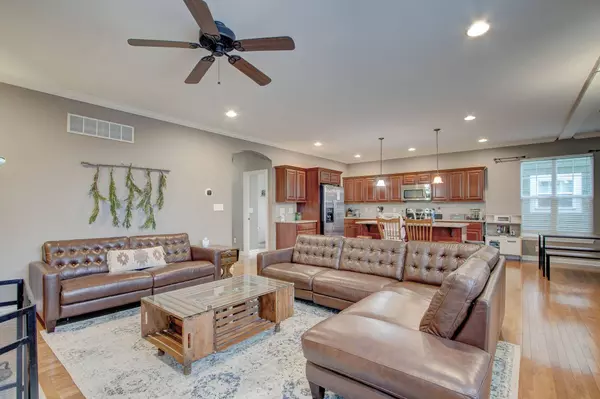 5929 Aldridge DR, Whitestown, IN 46075