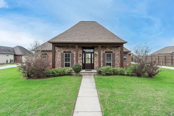 6385 COUSHATTA DR, Gonzales, LA 70737