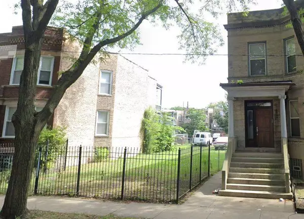 7245 S Champlain Avenue, Chicago, IL 60619