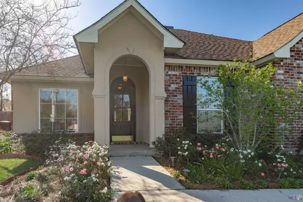 18242 LAKE MYRTLE DR, Baton Rouge, LA 70817