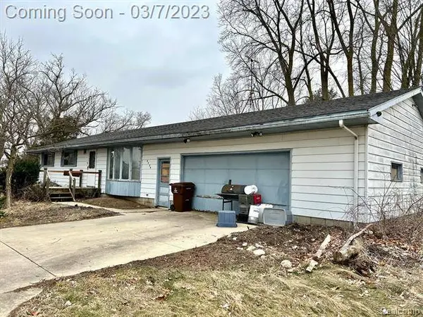 5436 WILLIAMSTON Road, Stockbridge, MI 49285