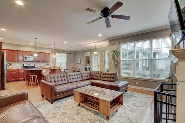 5929 Aldridge DR, Whitestown, IN 46075