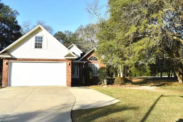 120 Oakview Cr., Manning, SC 29102