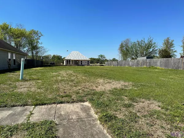 7259 LANDRY DR, Zachary, LA 70791