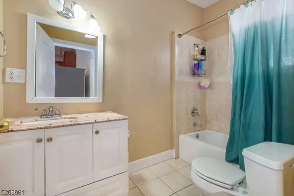 99 Clifton Ave, Clifton City, NJ 07011