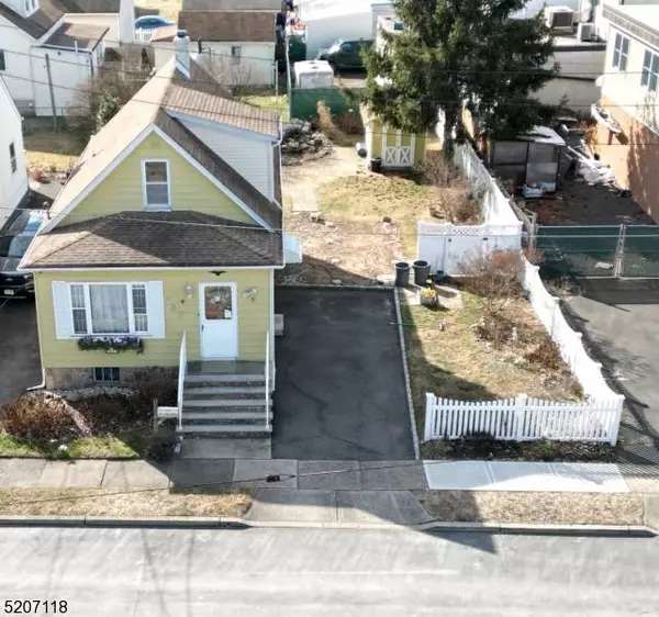 147 Sargeant Ave, Clifton City, NJ 07013