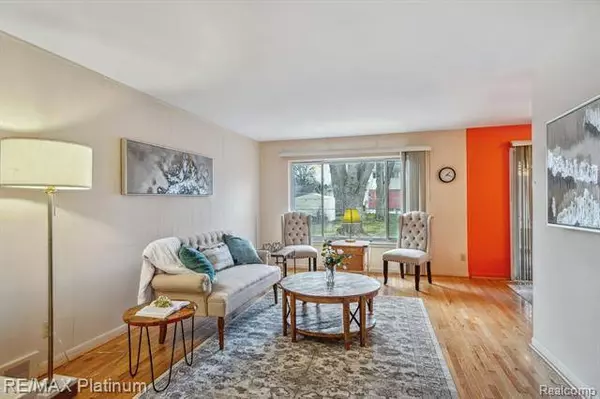 14100 YALE Street, Livonia, MI 48154