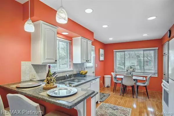 14100 YALE Street, Livonia, MI 48154