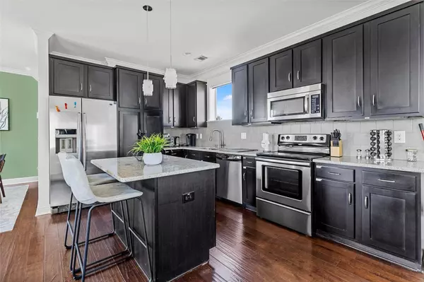 302 Slaughter Avenue, Dallas, TX 75214