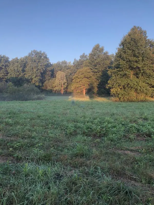 2112 E 2100 North RD, Watseka, IL 60970