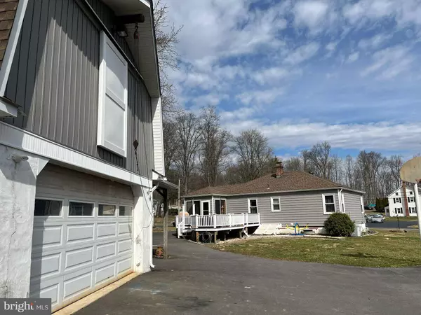 116 W CHERRY RD, Quakertown, PA 18951