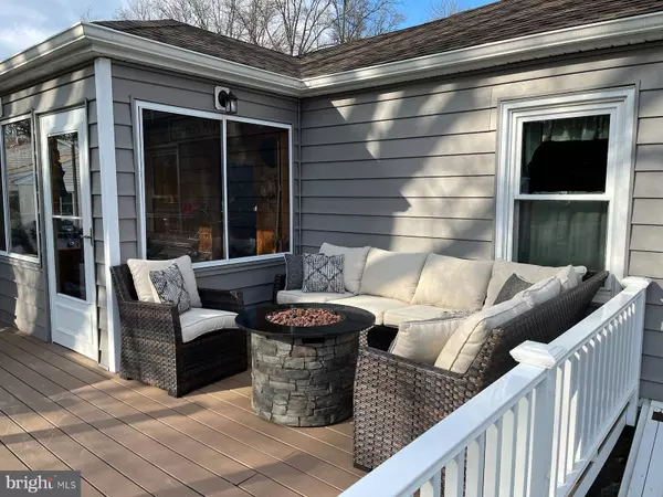 116 W CHERRY RD, Quakertown, PA 18951