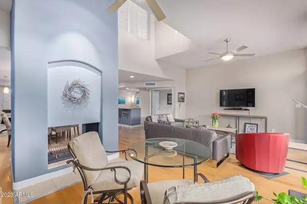 2626 E Arizona Biltmore Circle #10, Phoenix, AZ 85016