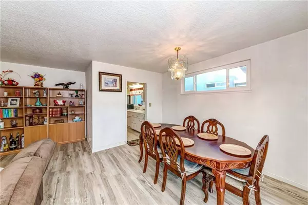 1484 W West AVE, Fullerton, CA 92833