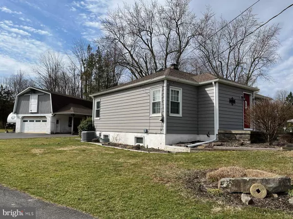 116 W CHERRY RD, Quakertown, PA 18951