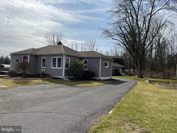 116 W CHERRY RD, Quakertown, PA 18951