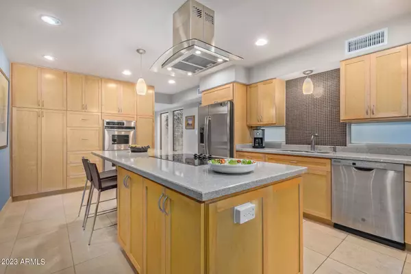 2626 E Arizona Biltmore Circle #10, Phoenix, AZ 85016