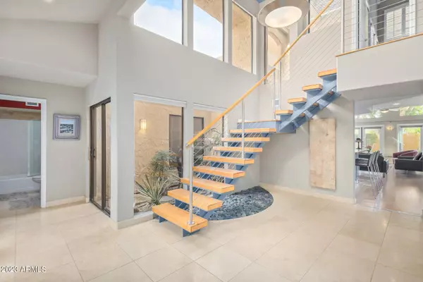 2626 E Arizona Biltmore Circle #10, Phoenix, AZ 85016