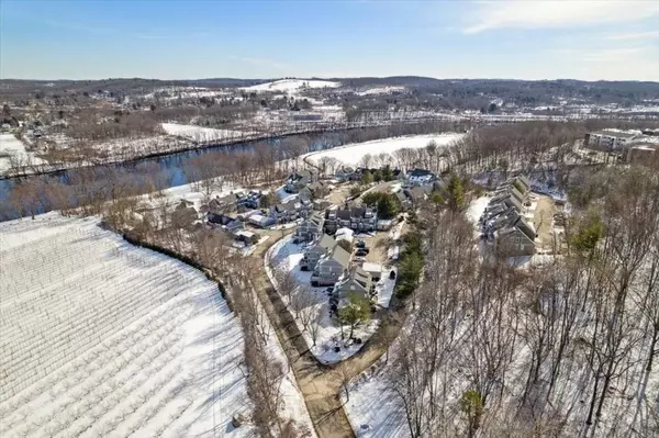 38 Landing Dr #38, Methuen, MA 01844