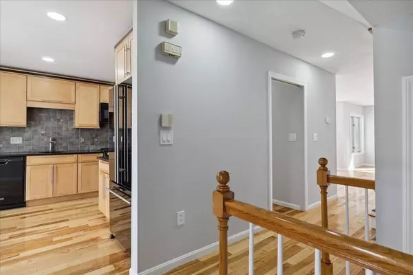 38 Landing Dr #38, Methuen, MA 01844