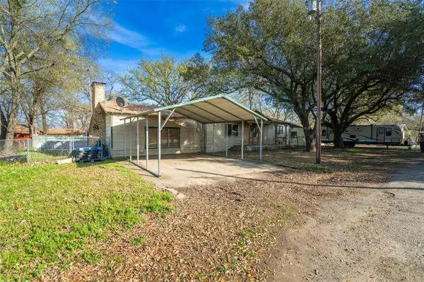 10083 Navajo, Quinlan, TX 75474