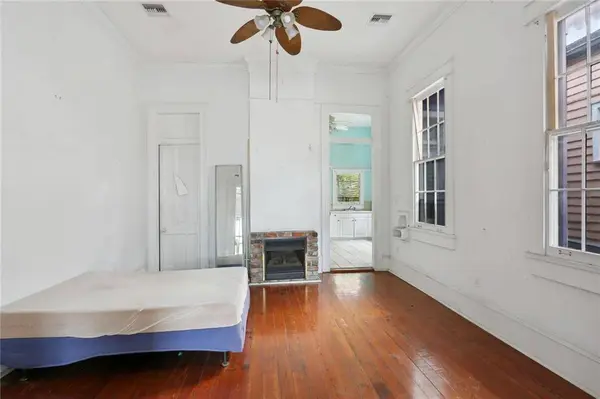 1240 N VILLERE ST, New Orleans, LA 70116