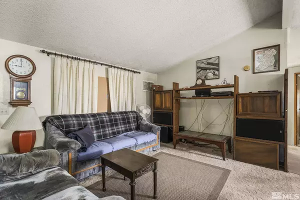 2750 Daffodil Way, Reno, NV 89512-1646