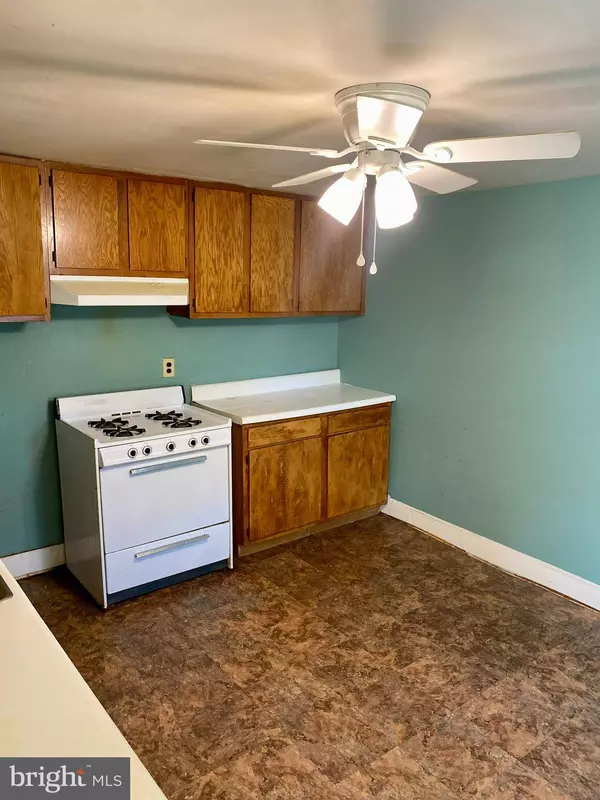 4856 KINGS HWY, Colonial Beach, VA 22443