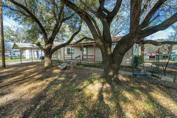 10083 Navajo, Quinlan, TX 75474