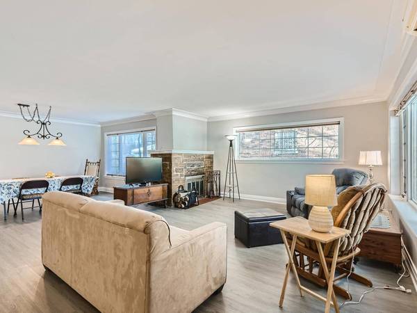 6430 N Leoti AVE, Chicago, IL 60646