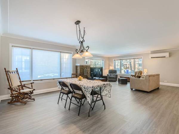 6430 N Leoti AVE, Chicago, IL 60646