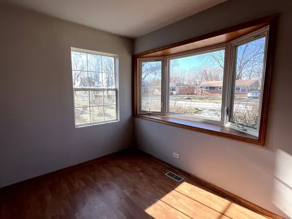 3013 Nottingham Avenue, Markham, IL 60428