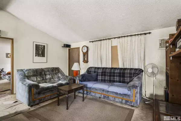 2750 Daffodil Way, Reno, NV 89512-1646