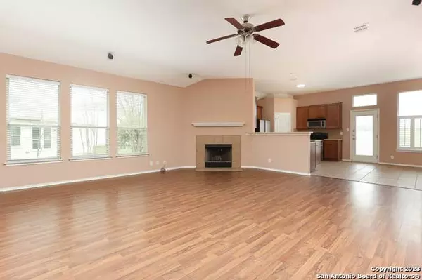 3730 COLUMBIA DR, Cibolo, TX 78108-2288