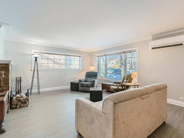 6430 N Leoti AVE, Chicago, IL 60646