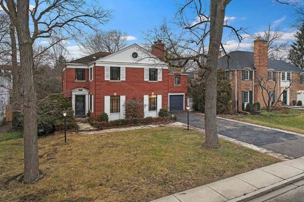 924 Forest Glen DR W, Winnetka, IL 60093