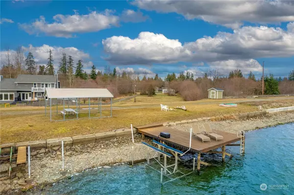 1912 210th AVE E, Lake Tapps, WA 98391