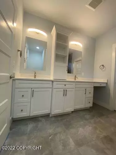 1281 W Valley Ridge DR, Wasilla, AK 99654