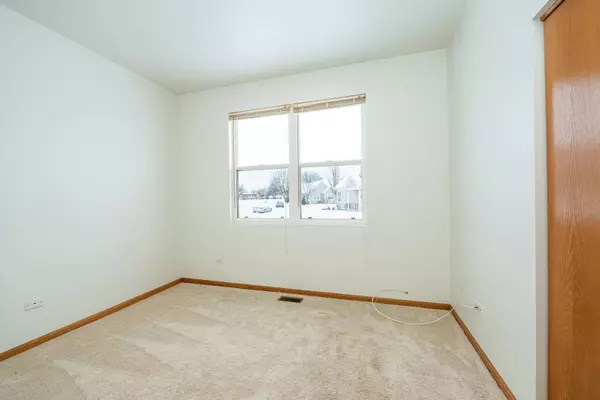 1268 Park Place CT #1268, Crest Hill, IL 60403