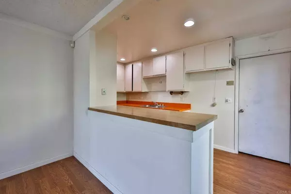 6723 Lofty View Pt, San Diego, CA 92120