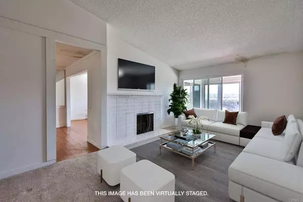 6723 Lofty View Pt, San Diego, CA 92120