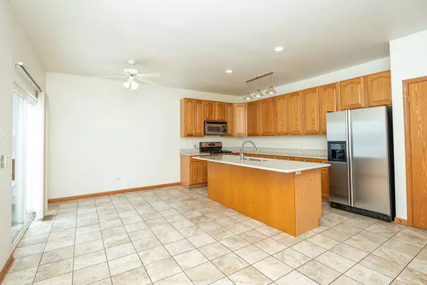 1268 Park Place CT #1268, Crest Hill, IL 60403