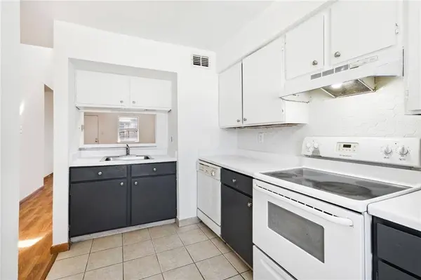 2301 EDENBORN AVE #611, Metairie, LA 70001