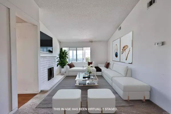 6723 Lofty View Pt, San Diego, CA 92120