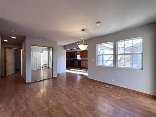 3013 Nottingham Avenue, Markham, IL 60428