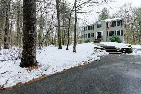 484 Shawsheen Ave, Wilmington, MA 01887